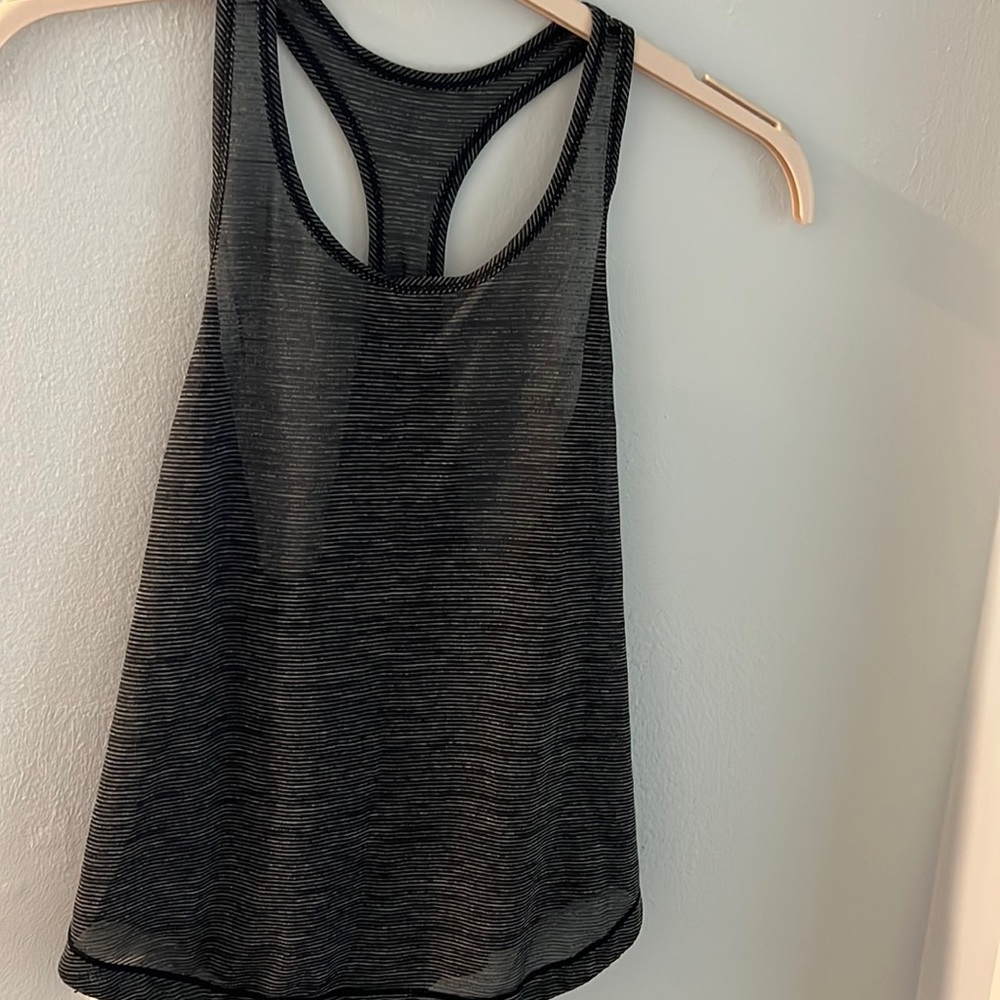 Lululemon racerback tank top Sz 6
